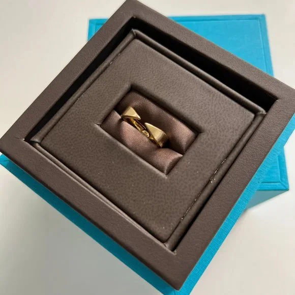 BIRKS - YELLOW GOLD OPEN RING - Picture 5 of 9